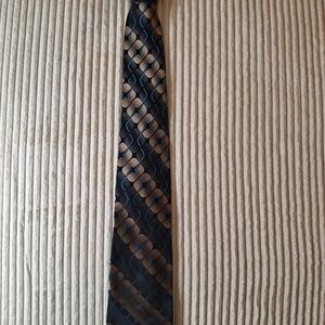 Elegant Tan and Brown Men's Tie